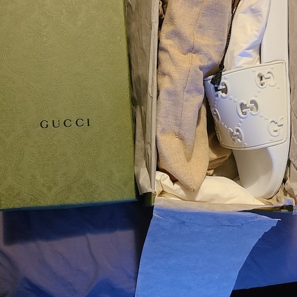 Gucci slides size 10 - Picture 2 of 4